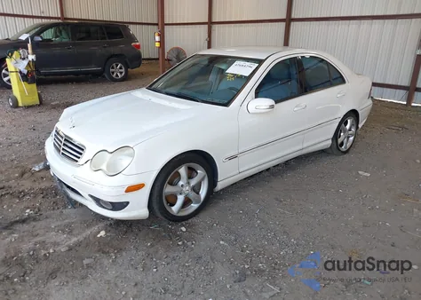 2006 Mercedes-Benz C 230 Sport from USA, damaged, VIN WDBRF52H56A892608